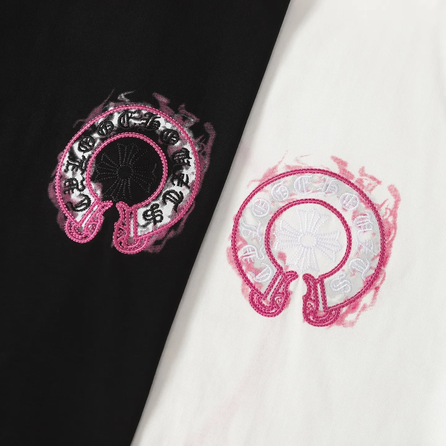 🅿️190 COME HEARTSCH/Cro Heart Purple Horseshoe Printed Embroidered Short Sleeve T-shirt Uses direct injection imported machine printing hardware and accessories, all custom-made, embroidery➕printing design Correctly configured black 2025 packaging 280 grams custom-dyed double yarn cotton version Large, loose and stylish Differentiated from the low version, slim and long version, upper body pulls the hips, correct high-density main mark, washed tag, hand-sewn Color: Black/White Size: XS-L